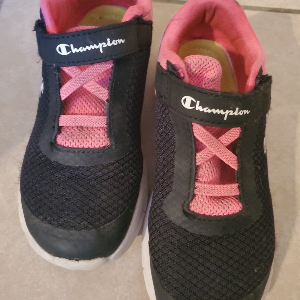Champion tennis shoes